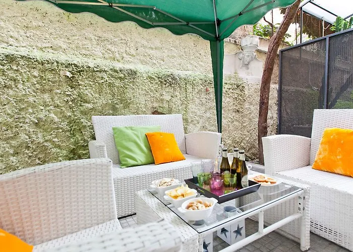 Colosseo Accomodation Apartment *